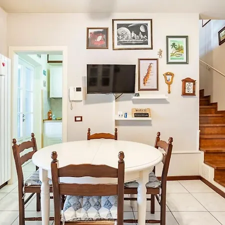 Apartment La Casetta Dell'orto Viareggio